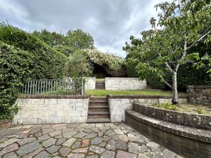 Photo 5- click for photo gallery